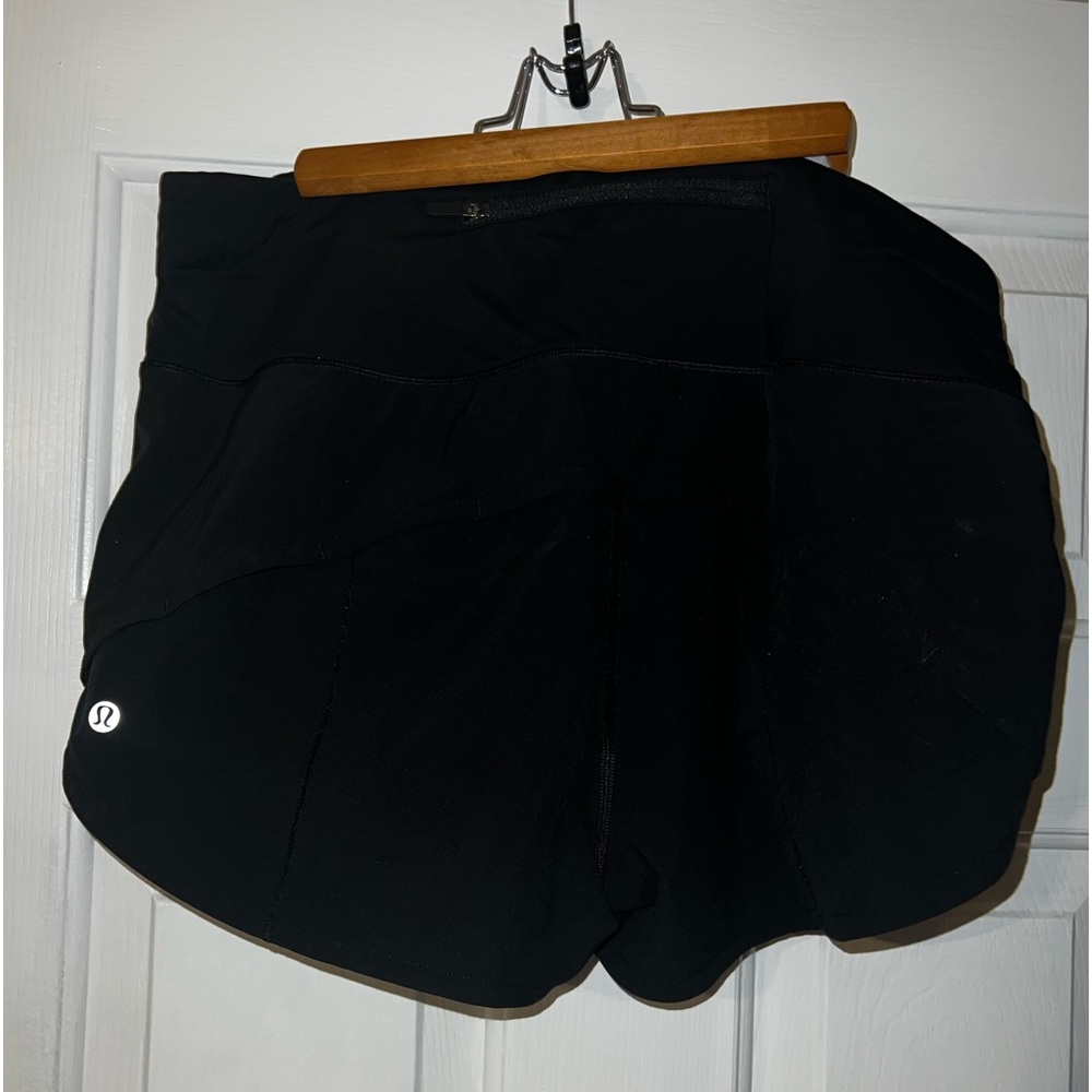 Lululemon NWOT Speed up Mid-rise lined black shorts size 10